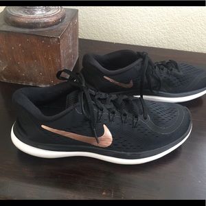 Nike Flex Women’s Running Shoes Size 9